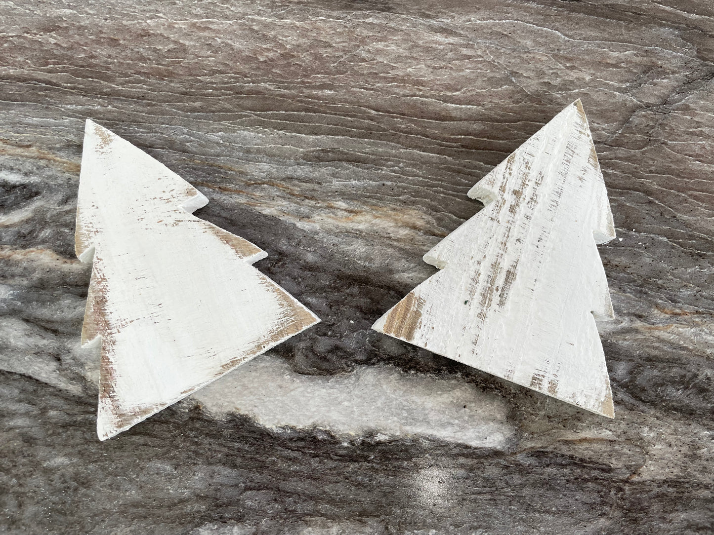 Rustic Christmas Tree Decor