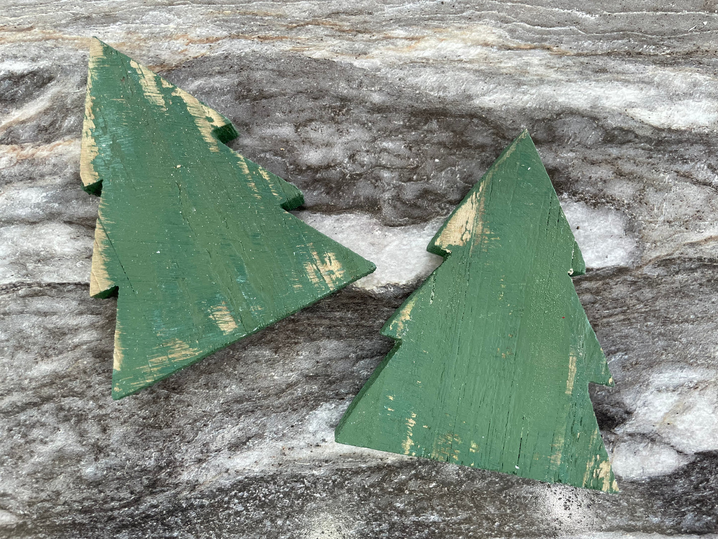 Rustic Christmas Tree Decor