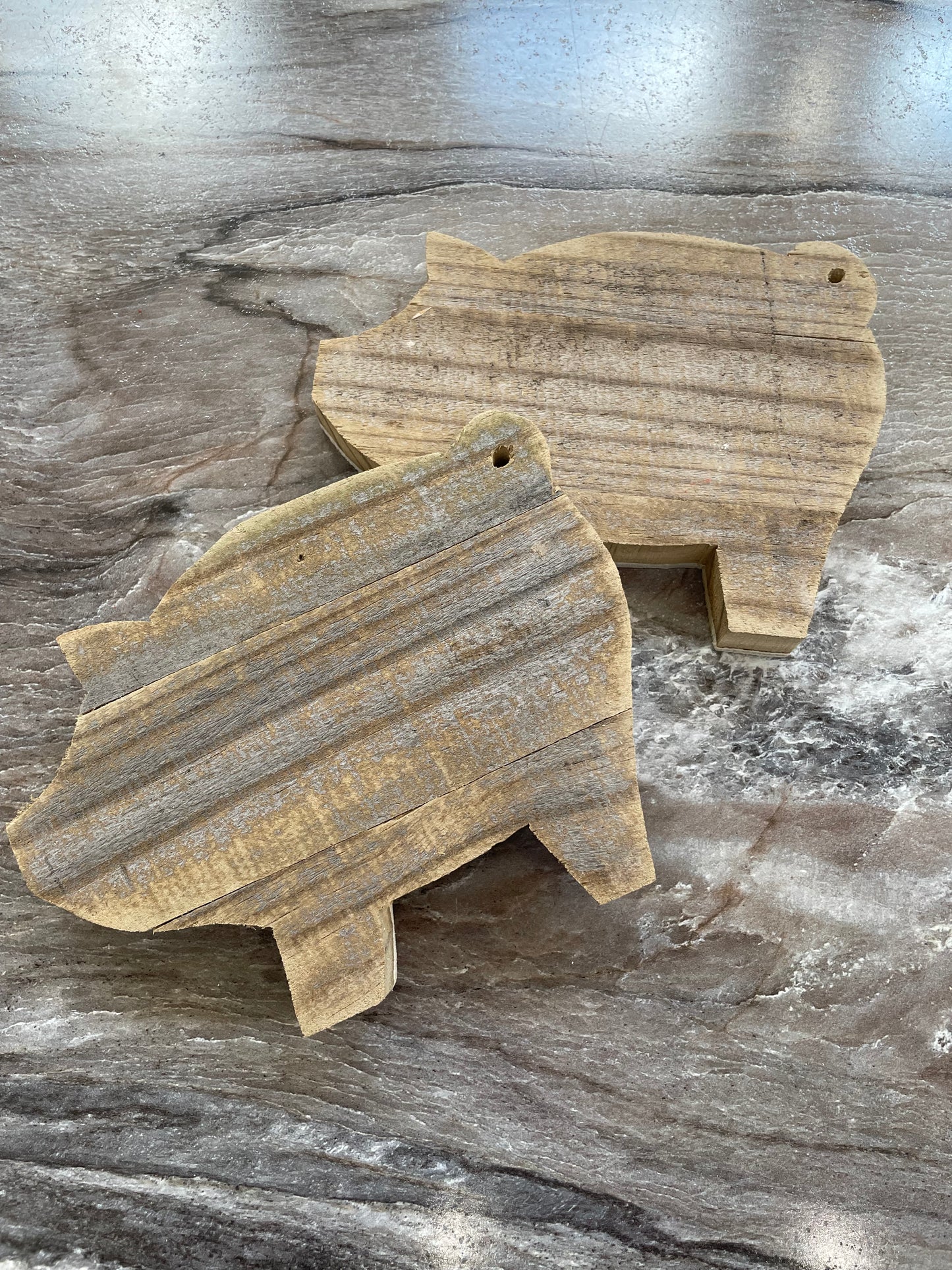 Rustic Pig Decor