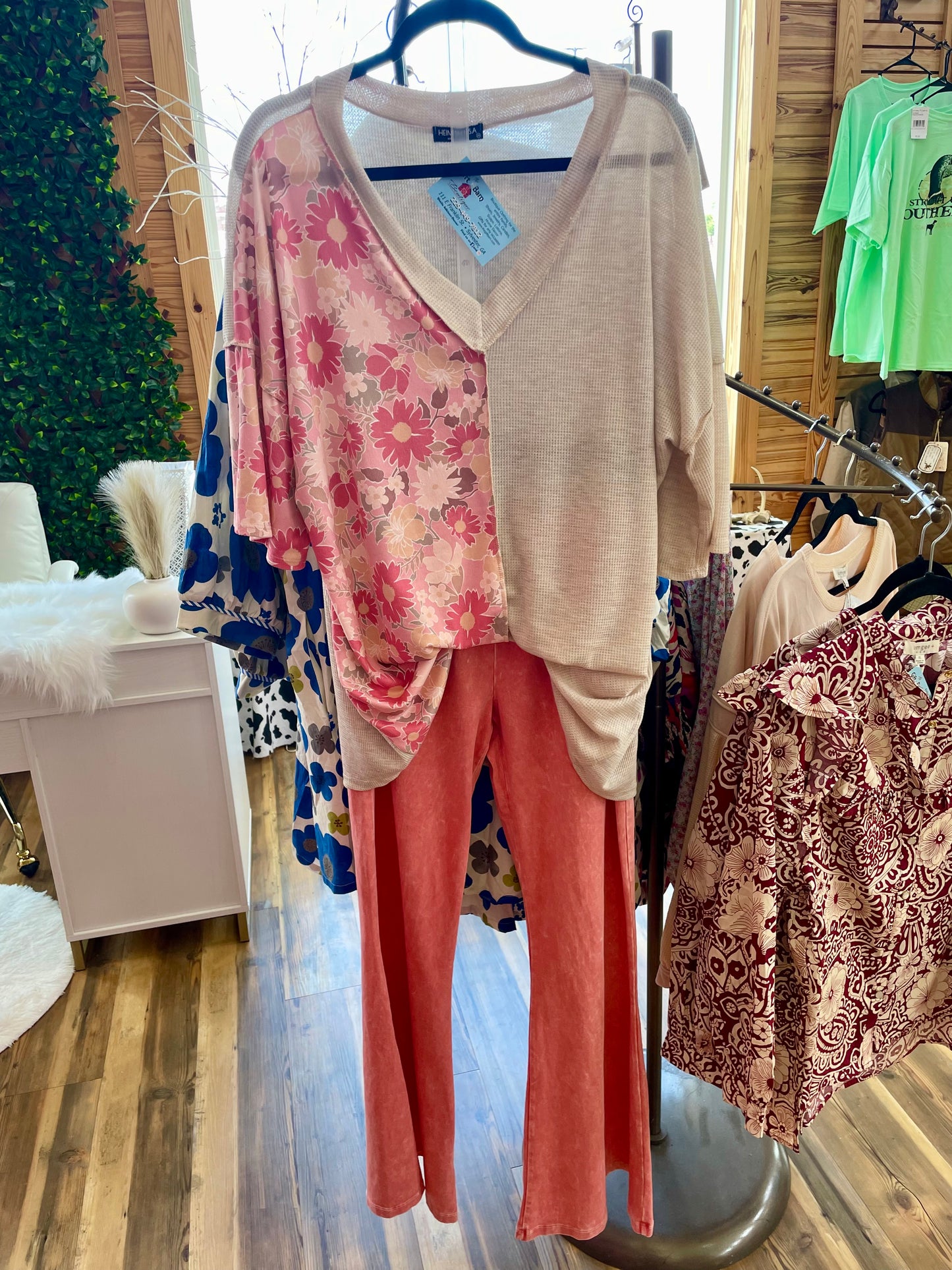 Plus Floral Colorblock Top Oatmeal
