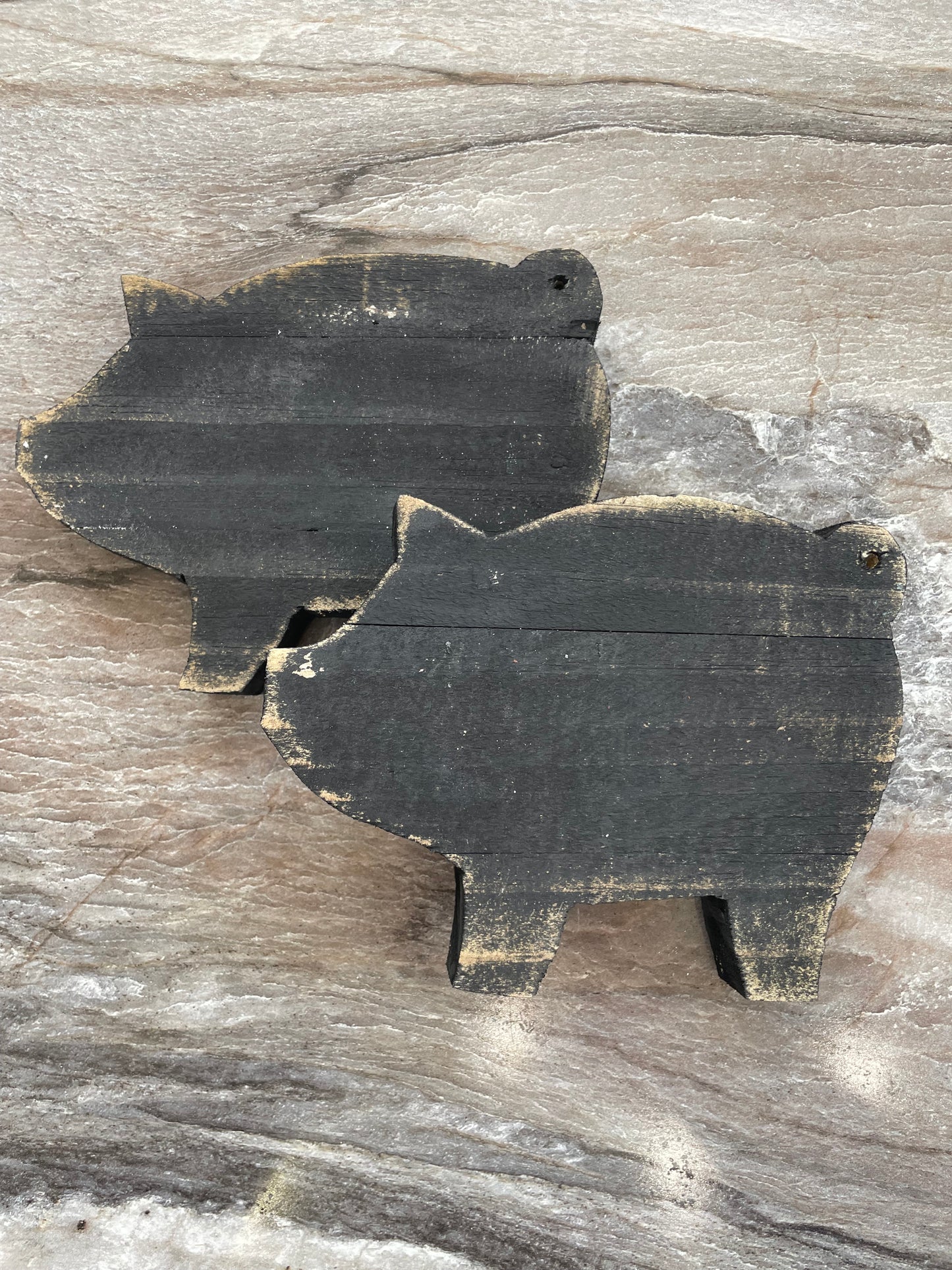 Rustic Pig Decor