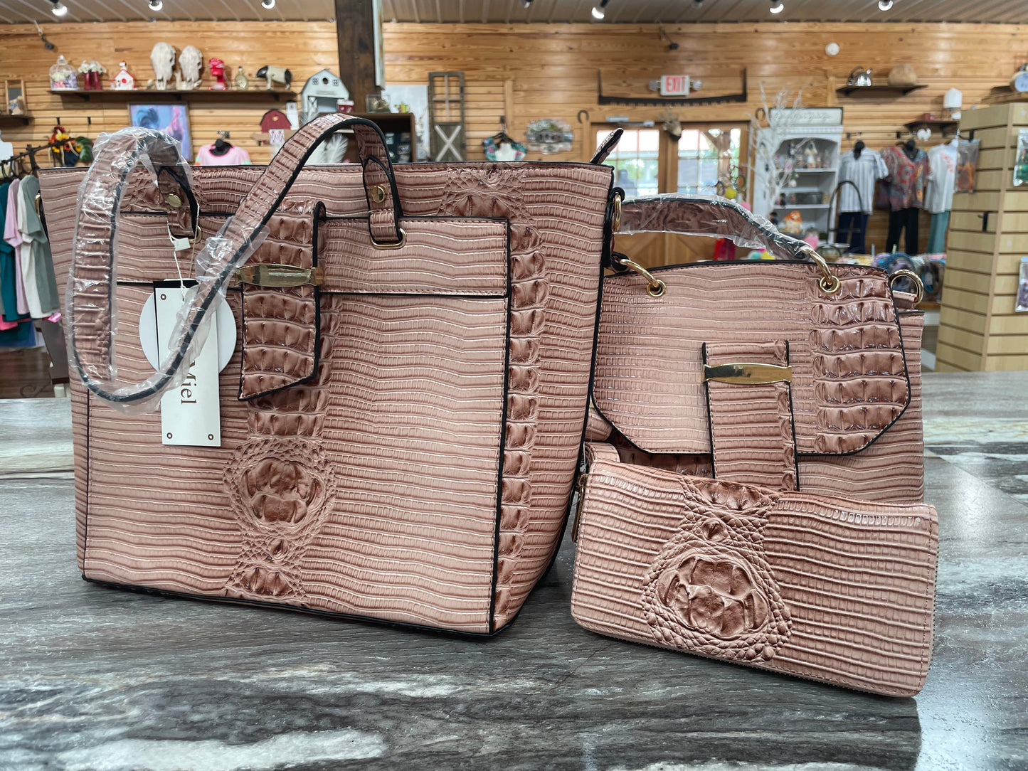 Gator Textured 3 Piece Purse Blush