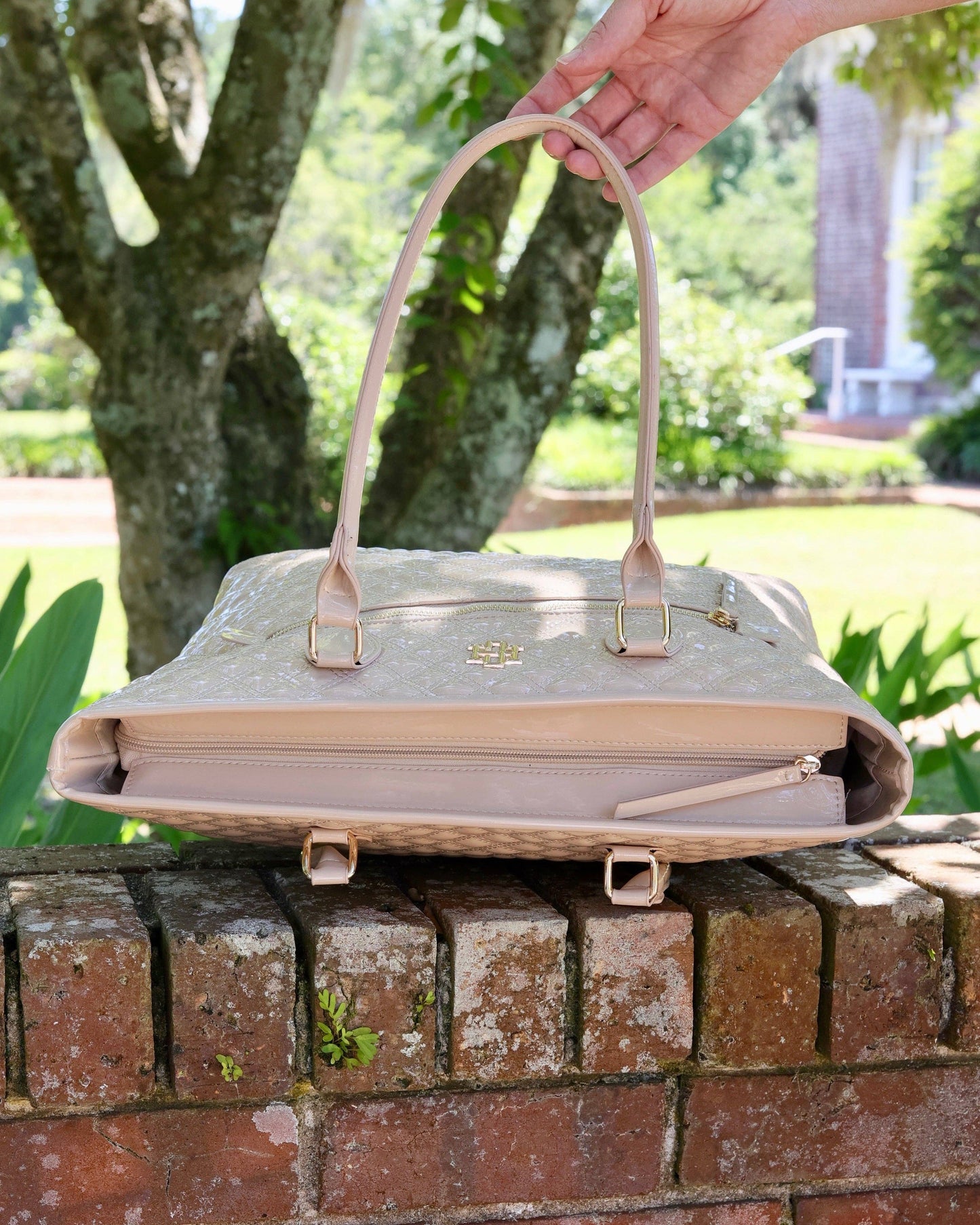 Jayden Tote Nude Patent SQ