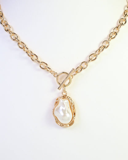 Caroline Hill Pearl Toggle Gold Necklace