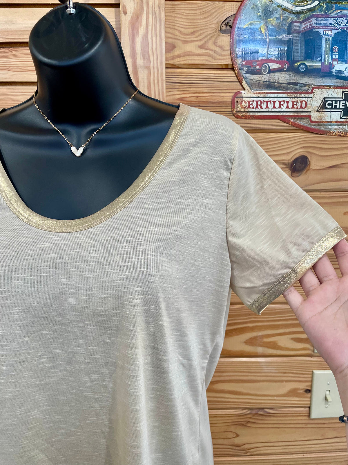 Simple Scooped Neck T-Shirt