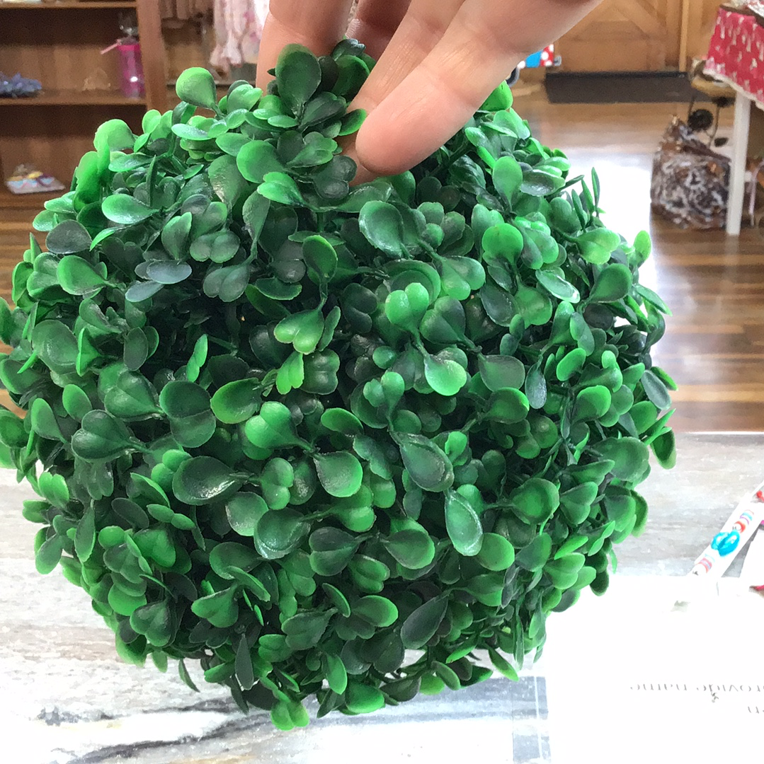 Medium Greenery Ball